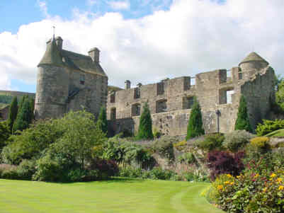 falkland palace pictures photographs