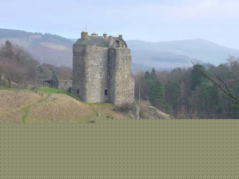 Neidpath Castle picture photograph in Winter