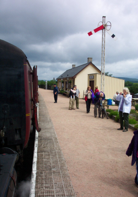 glenbogle train station monarch of the glen nethybridge photograph image picture