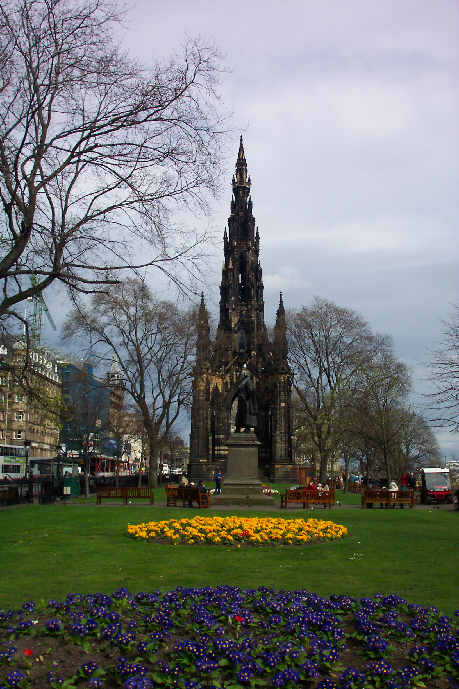 scott monument picture princes street edinburgh